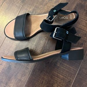 Womens Toms sandals